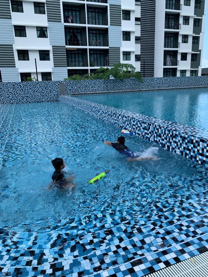 Desaru Utama Apartment With Karaoke, Netflix, Pool View, Free Wifi And Near Car Park ภายนอก รูปภาพ